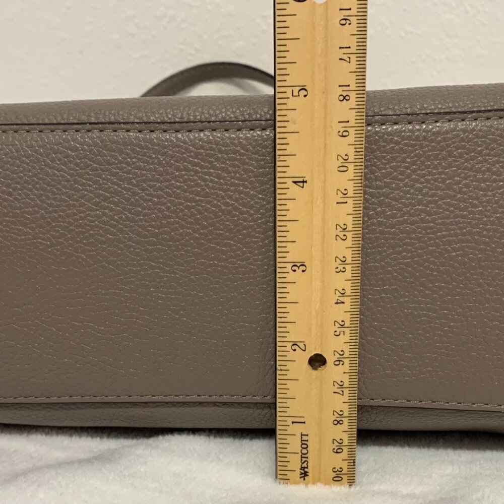 Coach Turnlock Edie Shoulder Bag β Taupe - Picture 5 of 16